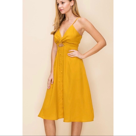 ‼️MAJOR SALE‼️ FRONT TWIST YELLOW MIDI DRESS! NEW! - Picture 2 of 6